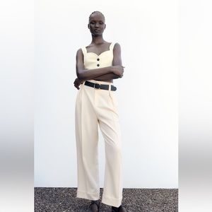 Zara soft and comfy BELTED PAPERBAG PANTS. Size L